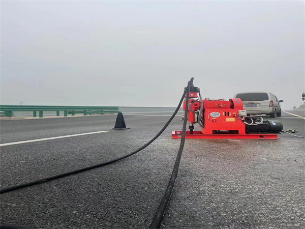 源汇马路路基路面开裂下沉注浆加固灌浆