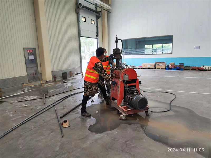 源汇厂房地面下沉塌陷注浆加固施工